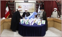 از ۲۰ کتاب درسی حدیثی دانشگاه قرآن و حدیث رونمایی شد